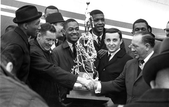 Loyola Ramblers with Mayor Richard Daley